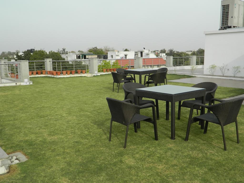 Couette-café 76 Friends Colony 3*