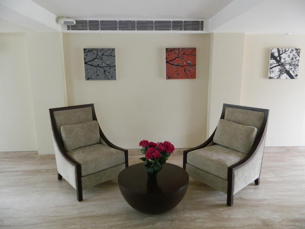 Couette-café 76 Friends Colony 3*